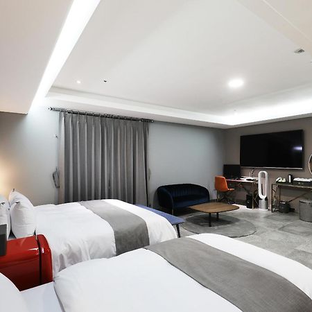 El Tower Hotel Kunsan Luaran gambar