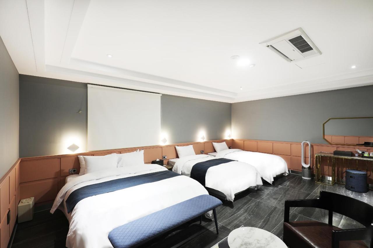 El Tower Hotel Kunsan Luaran gambar