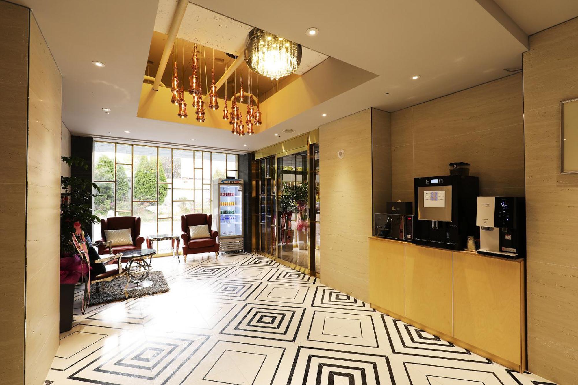 El Tower Hotel Kunsan Luaran gambar